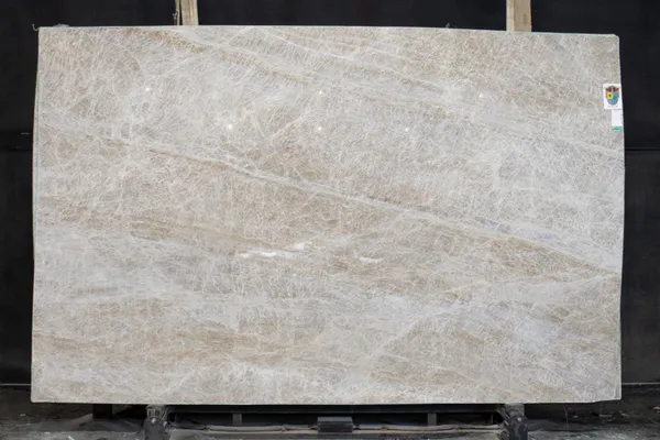 Perla Lume Polished Quartzite