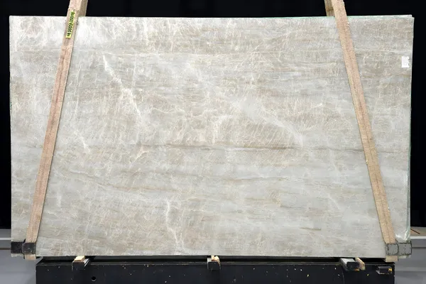 Perla Lume Leathered Quartzite