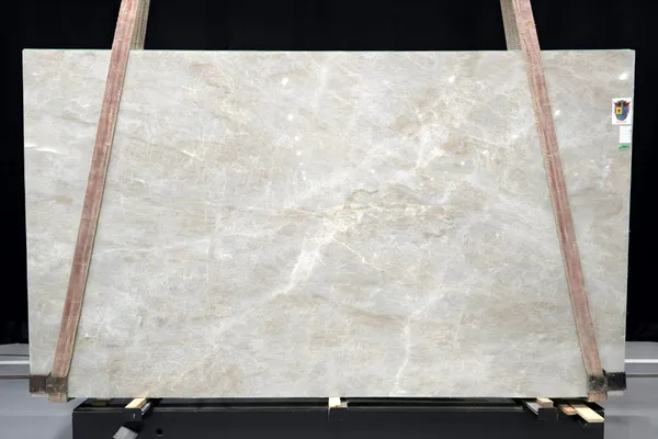 Perla Lume Polished Quartzite