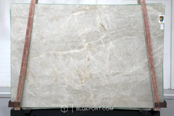 Perla Lume Leathered Quartzite