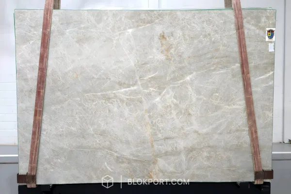 Perla Lume Leathered Quartzite