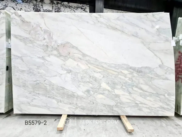 Arabescato Oyster Honed Marble