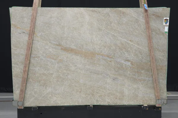 Perla Lume Honed Quartzite