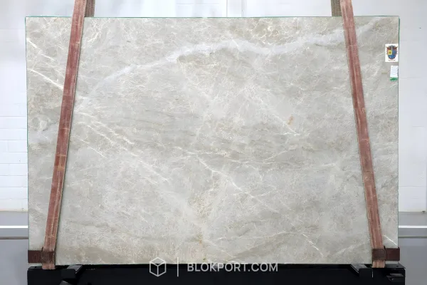Perla Lume Leathered Quartzite